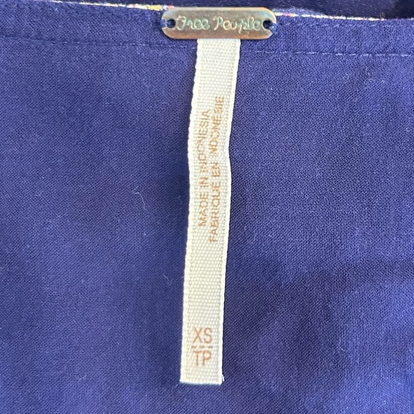 Free People Women’s Navy Blue V Neck Sunset Dreams Tunic Top, Size XS - Picture 12 of 13